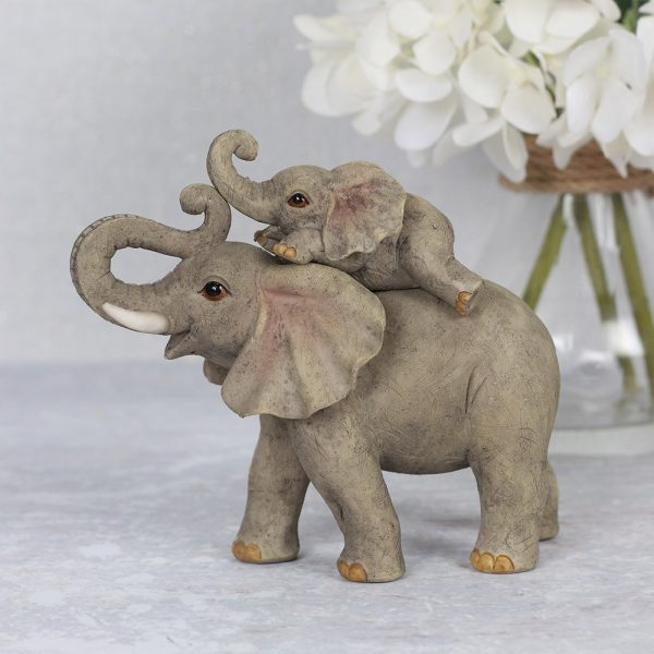 Mother and baby elephant ornament which comes with a card which reads 'Time for an adventure together, let's see the world in all its splendour'.