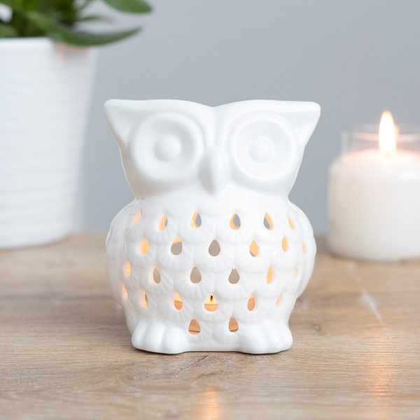 Charming white owl oil burner which looks beautiful when a lit tealight is placed inside. This burner has a deep bowl making it perfect for using with oils to fragrance the home. This item can also be used as a wax melt burner however it is advisable to consider the size and depth of the bowl when adding wax to ensure it will not overrun the edges when melted.