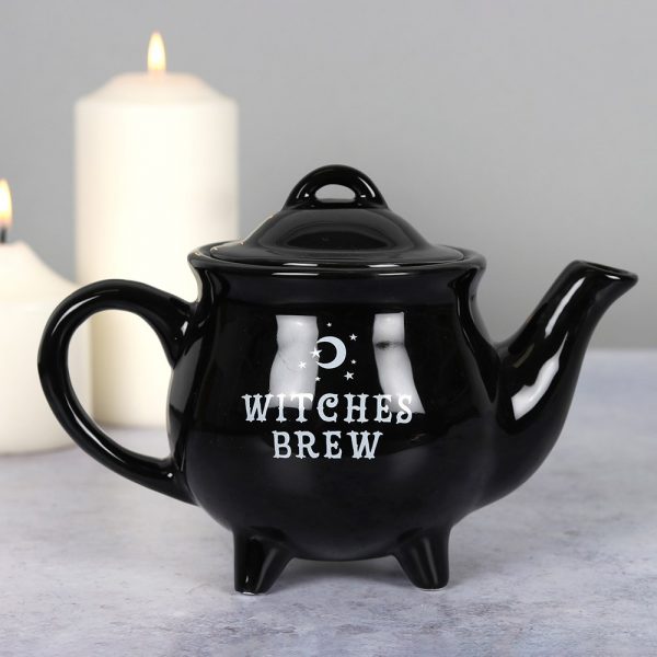 This ceramic 'Witches Brew' cauldron teapot is sure to delight guests at tea time. Holds approximately 550ml, equivalent to about 2 cups of tea. Team with our bestselling Witches Brew Mug for a winning combination. 